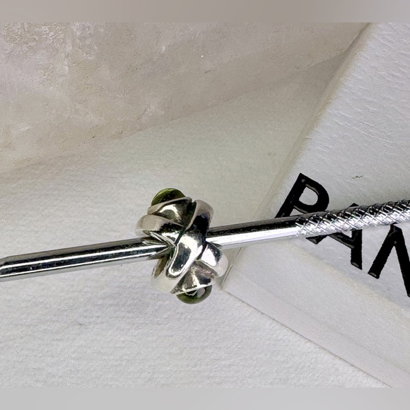 Authentic Pandora Retired Green Peridot Eye S925 Ale Sterling Silver Charm - Picture 3 of 14